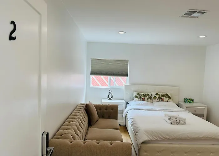 Stylish Retreat Private Room 2